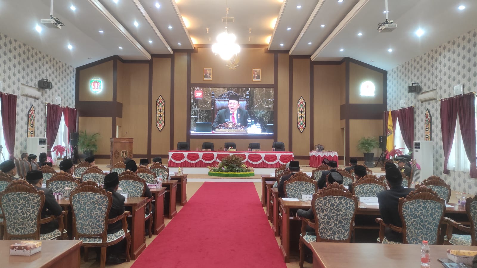 Foto : Suasana ruang paripurna DPRD Kabupaten Katingan saat mengikuti sidang tahunan secara daring (online) diruang paripurna.