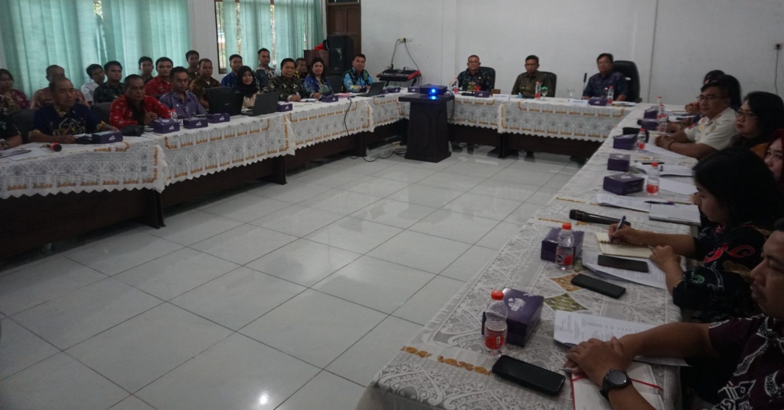pelaksanaan rapat pembentukan satgas MBG di Ruang Rapat Dinas Perumahan, Kawasan Permukiman dan Pertanahan (Disperkimtan) Katingan